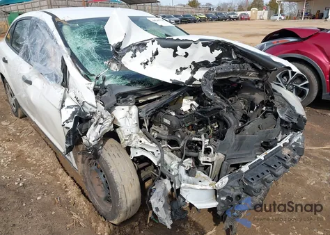 2016 Ford Focus S z USA, uszkodzony, nr VIN 1FADP3E24GL381519